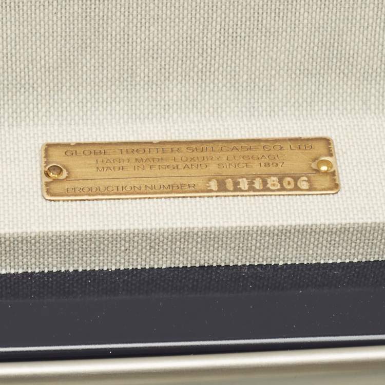 Pre Owned Globe-Trotter Navy Blue Fibreboard 2 Wheels Carry-On Suitcase 50