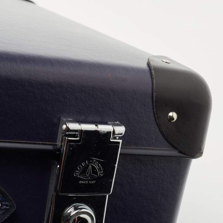 Pre Owned Globe-Trotter Navy Blue Fibreboard 2 Wheels Carry-On Suitcase 50