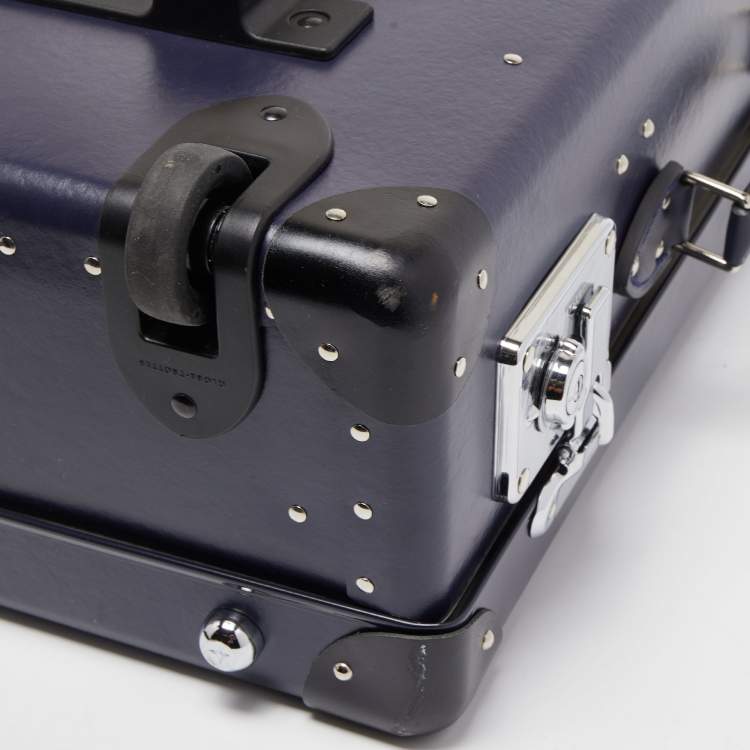 Pre Owned Globe-Trotter Navy Blue Fibreboard 2 Wheels Carry-On Suitcase 55