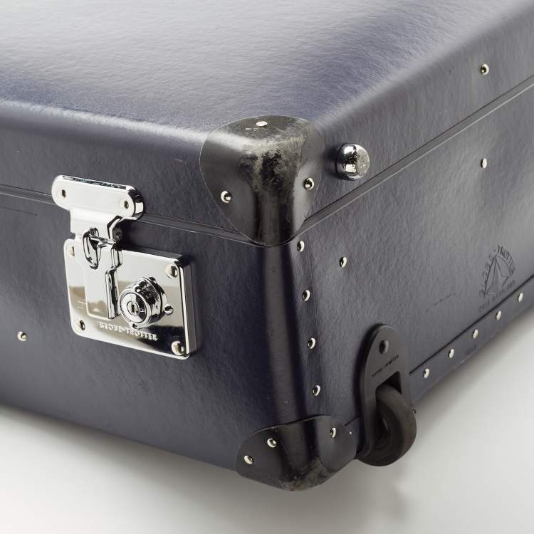 Pre Owned Globe-Trotter Navy Blue Fibreboard Large 2 Wheels Check-In Suitcase 