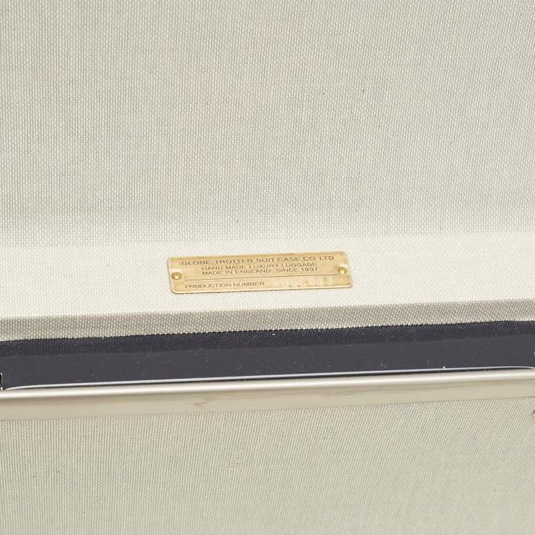 Pre Owned Globe-Trotter Navy Blue Fibreboard Large 2 Wheels Check-In Suitcase 