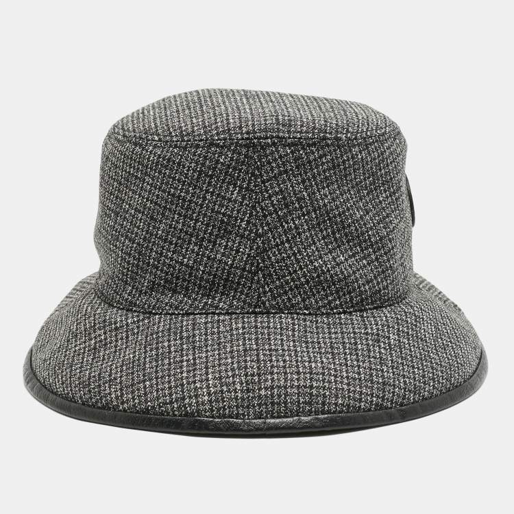 Pre Owned Gucci Black/Grey Wool Logo Patch Bucket Hat XL