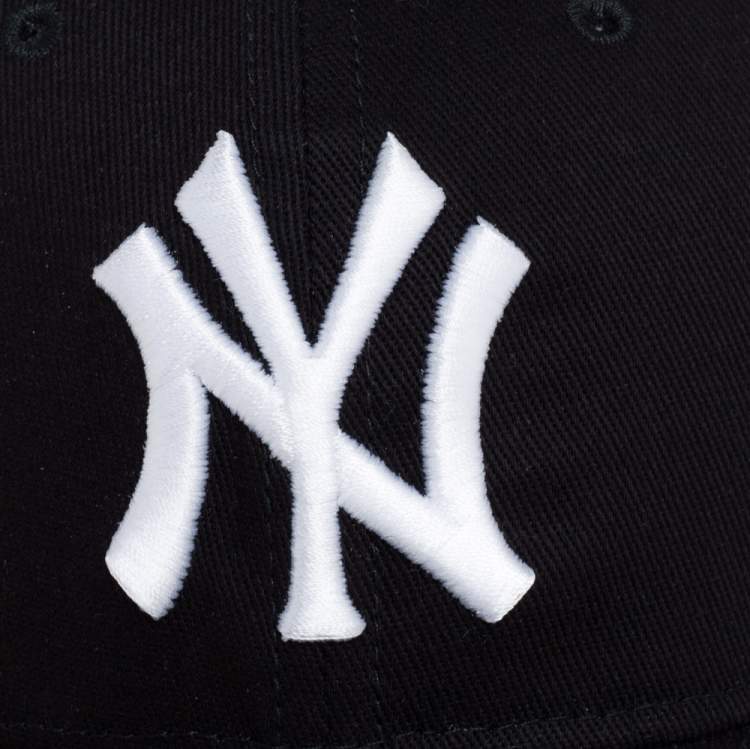 Pre Owned Gucci Black NY Yankees Patch & Butterfly Appliqued Cotton Baseball Cap