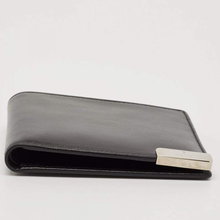 Pre Owned Gucci Black Leather Bifold Wallet