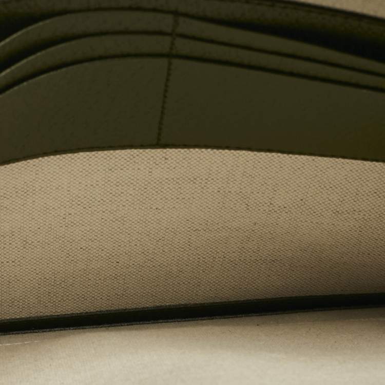 Pre Owned Gucci Fatigue Green Leather GG Marmont Pouch