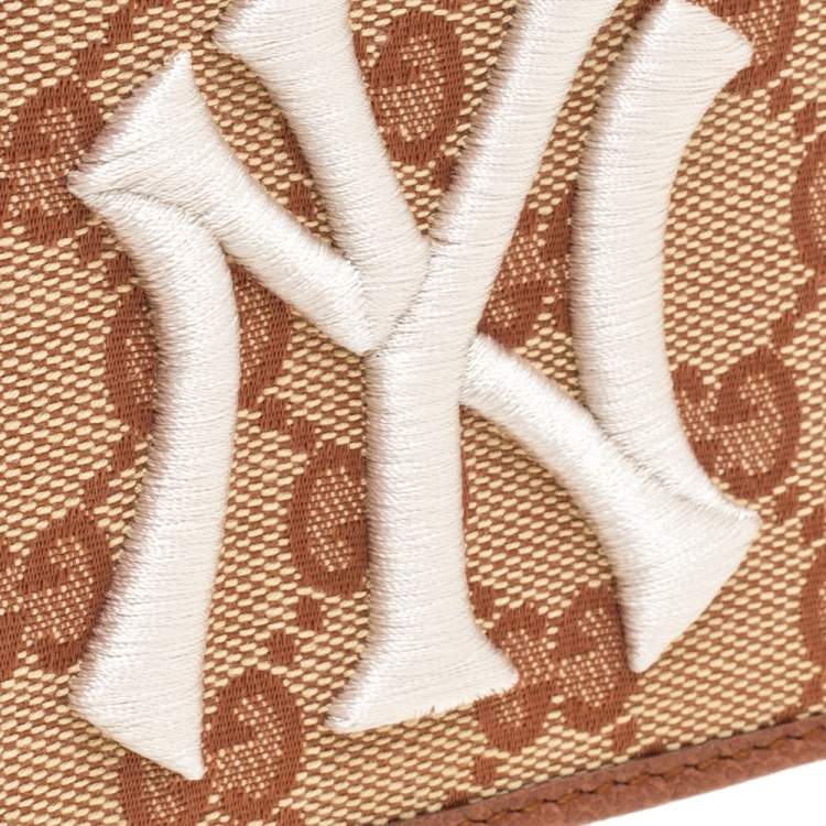 Pre Owned Gucci Beige GG Canvas and Leather NY Yankees Patch Bifold Wallet