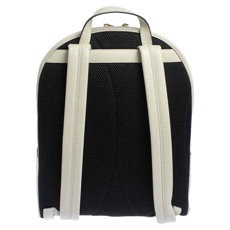 مملوكة مسبقًا Gucci Off White Leather Logo Print Backpack