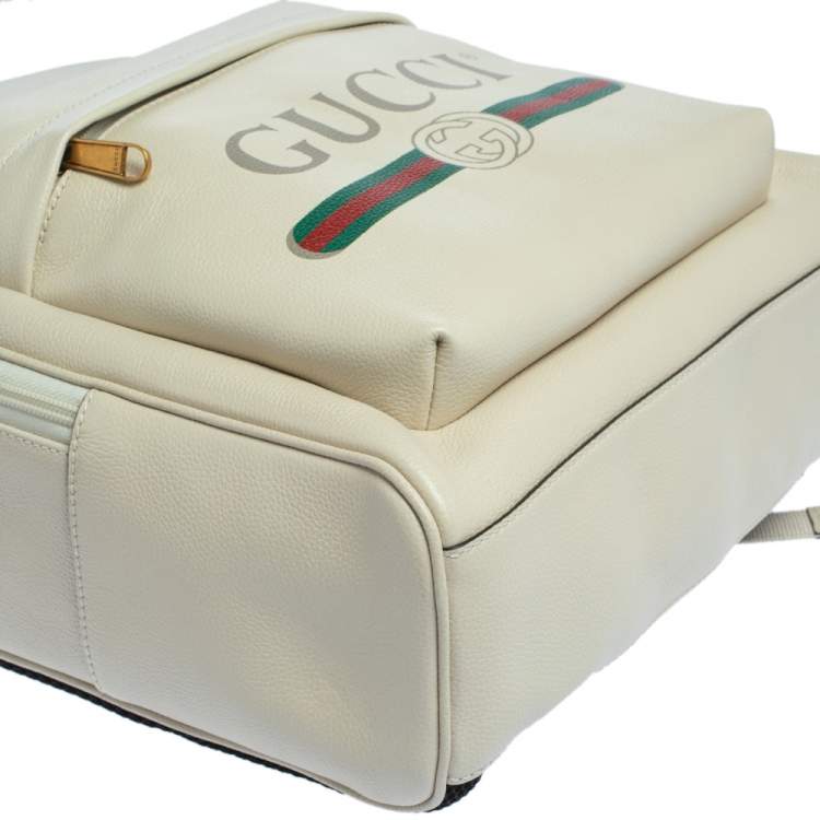 مملوكة مسبقًا Gucci Off White Leather Logo Print Backpack