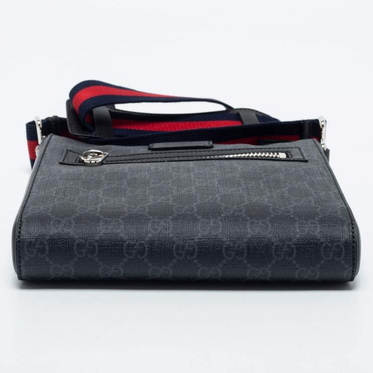 Pre Owned Gucci Black/Grey GG Supreme Messenger Bag