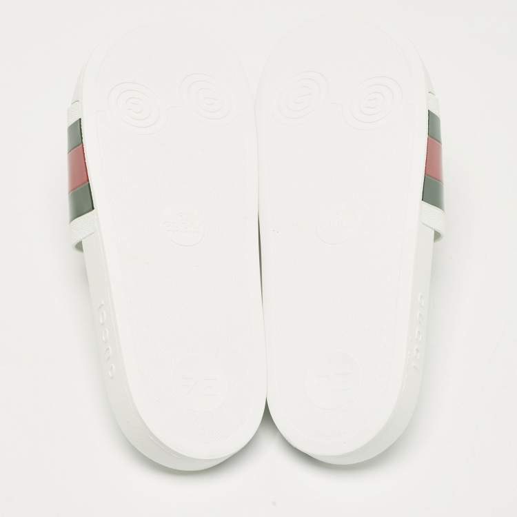 Pre Owned Gucci White Rubber Pursuit 72 Pool Slides Size 42