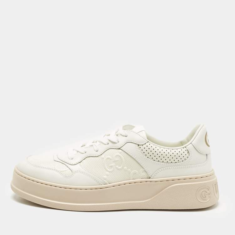 مملوكة مسبقًا Gucci White Jumbo GG Embossed Leather Low Top Sneakers Size 41.5