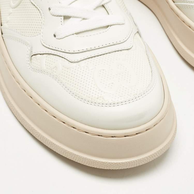 مملوكة مسبقًا Gucci White Jumbo GG Embossed Leather Low Top Sneakers Size 41.5