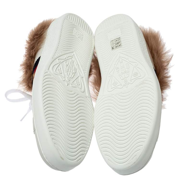 Pre Owned Gucci White Leather and Fur Ace Embroidered Bee Low Top Sneaker Size 44