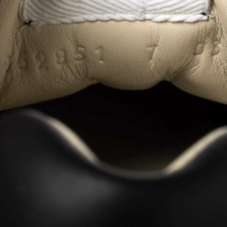 Pre Owned Gucci Black Leather Rhyton Gucci Logo Sneakers Size 41