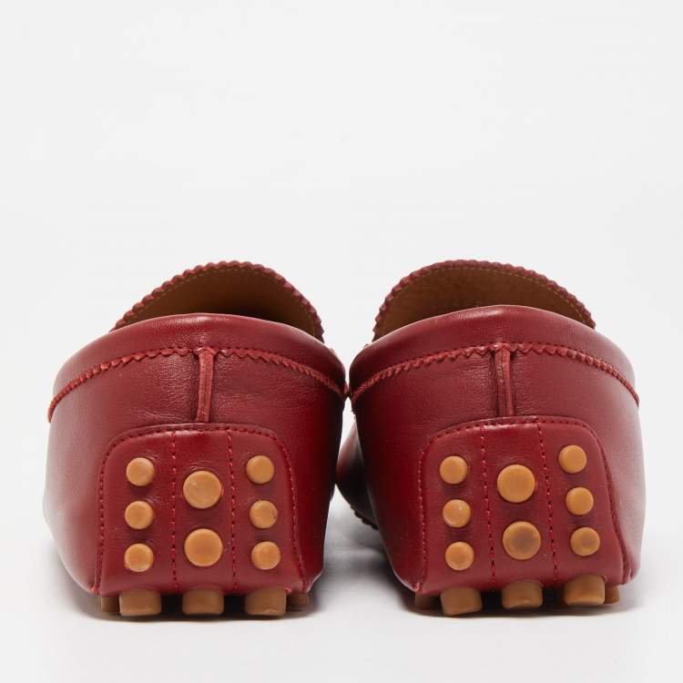 مملوكة مسبقًا Gucci Red Leather Web Slip On Loafers Size 43