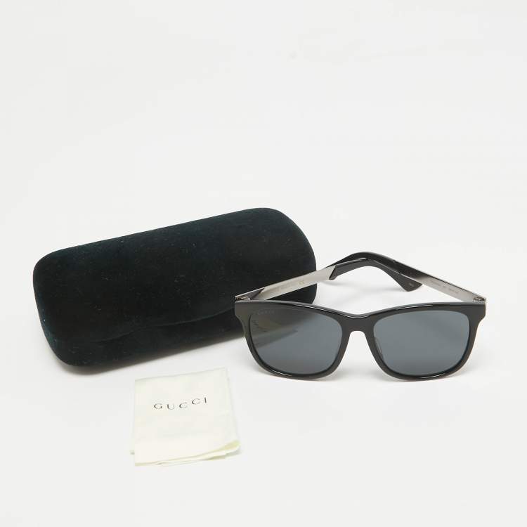 Pre Owned Gucci Black GG0695SA Rectangle Sunglasses