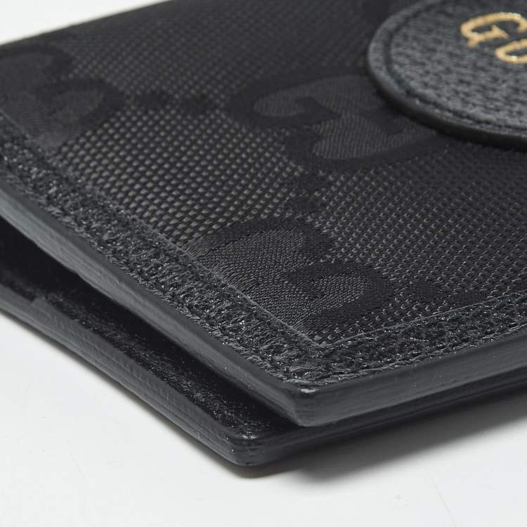 Pre Owned Gucci Black GG Nylon and Leather Off The Grid Passport Holder