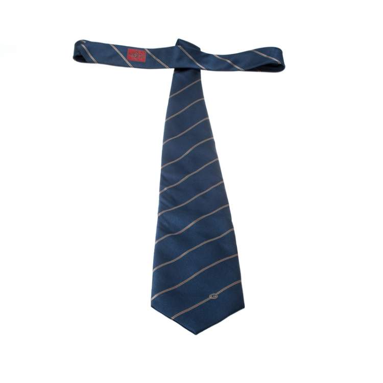 Pre Owned Gucci Vintage Navy Blue Diagonal Striped Silk Traditional Tie