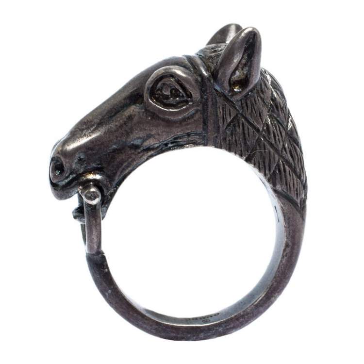 Pre Owned Gucci Detailed Ascot Horsehead Motif Silver Ring Size 24