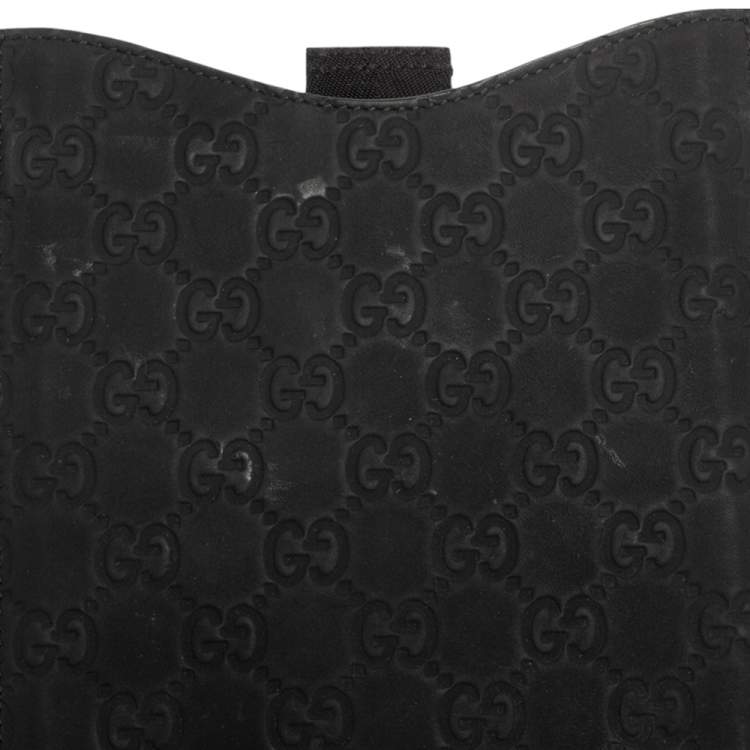 مملوكة مسبقًا حافظة آيباد غوتشي مطاط غوتشيسيما أسود صغيرة