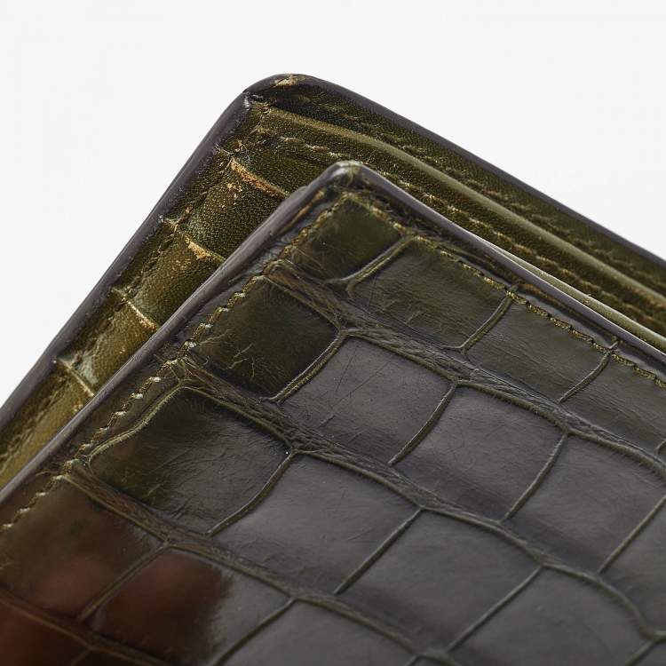 مملوكة مسبقًا Gucci Green Crocodile Bifold Compact Wallet