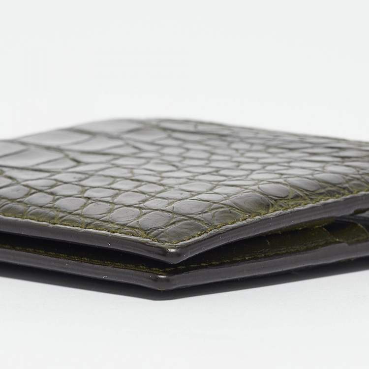 مملوكة مسبقًا Gucci Green Crocodile Bifold Compact Wallet