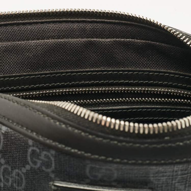 Pre Owned Gucci Black GG Supreme Canvas Wristlet Pouch