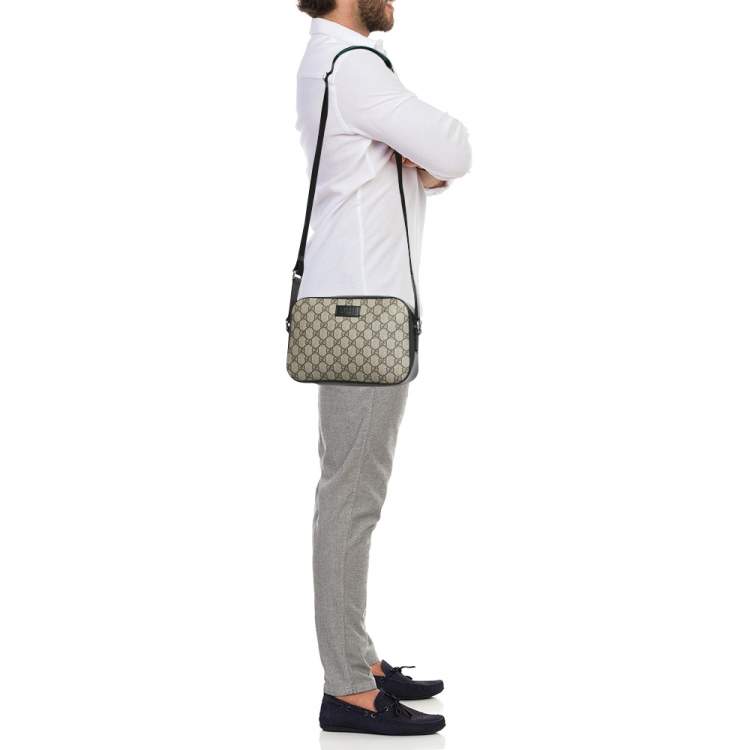 Pre Owned Gucci Black/Beige GG Supreme Canvas and Leather Camera Messenger Bag