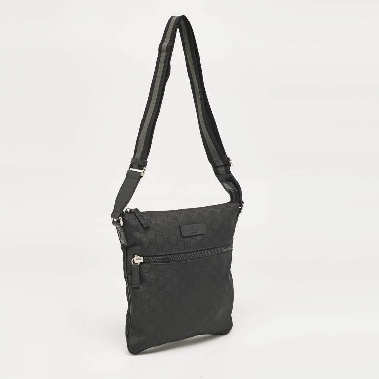 Pre Owned Gucci Black GG Nylon Messenger Bag