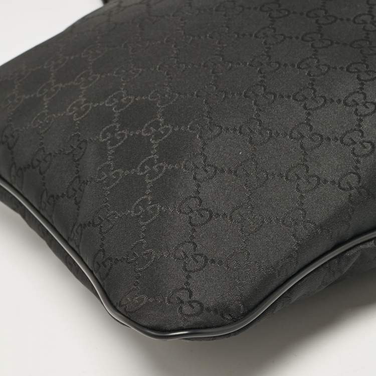 Pre Owned Gucci Black GG Nylon Messenger Bag