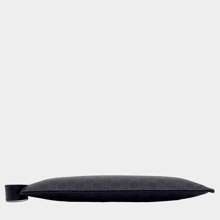 مملوكة مسبقًا Gucci Black Canvas Interlocking Clutch