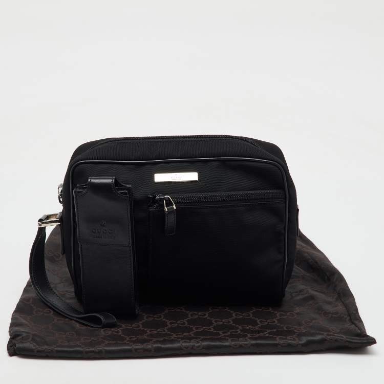 Pre Owned Gucci Black Nylon and Leather Wristlet Zip Pouch