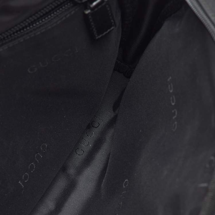 Pre Owned Gucci Black Nylon and Leather Wristlet Zip Pouch