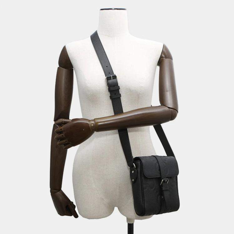 Pre Owned Gucci Jumbo GG Small Black Leather Messenger Bag