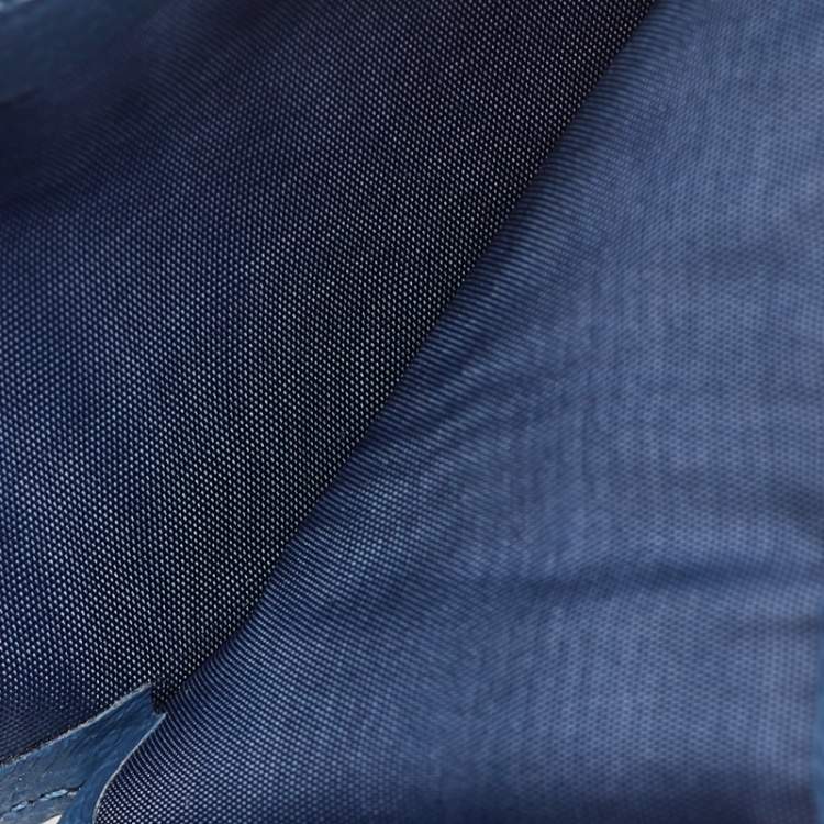 مملوكة مسبقًا Gucci Ash Grey GG Supreme Canvas Bifold Wallet