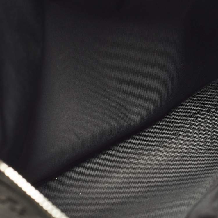 مملوكة مسبقًا Gucci Black Guccissima Leather Messenger Bag