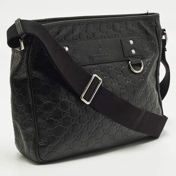 مملوكة مسبقًا Gucci Black Guccissima Leather Messenger Bag