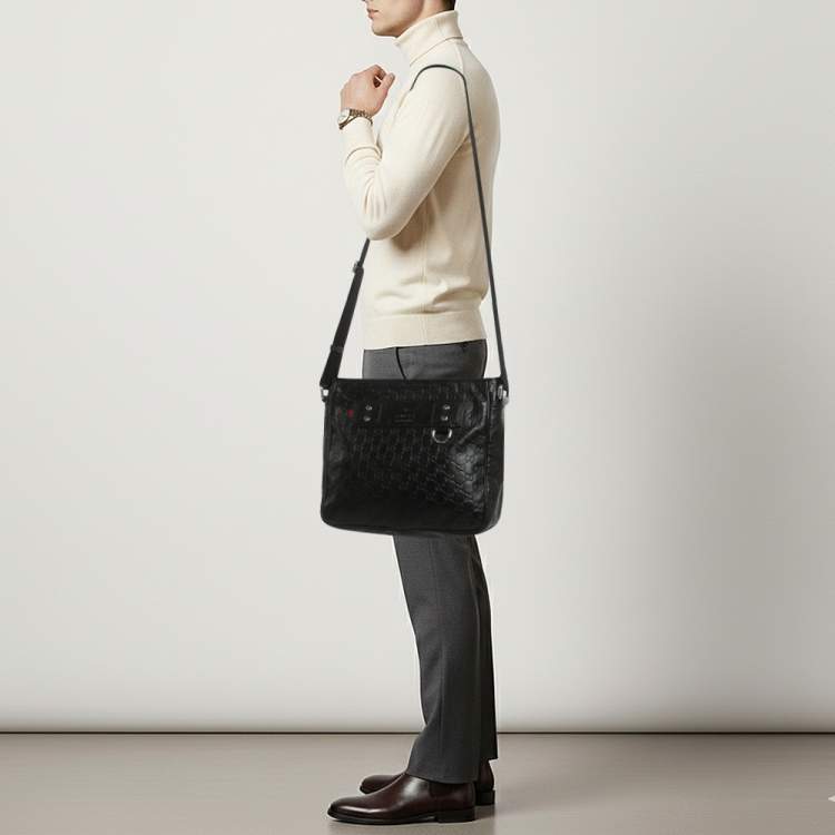مملوكة مسبقًا Gucci Black Guccissima Leather Messenger Bag
