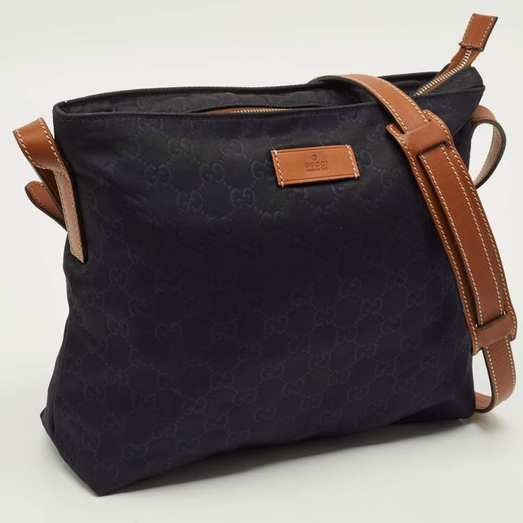 Pre Owned Gucci Navy Blue GG Nylon Messenger Bag