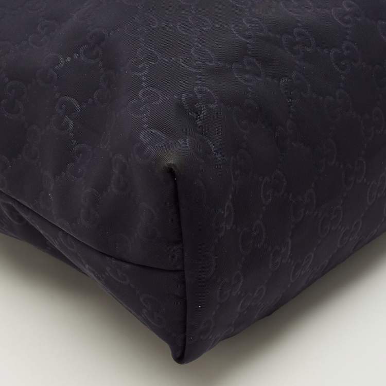 Pre Owned Gucci Navy Blue GG Nylon Messenger Bag