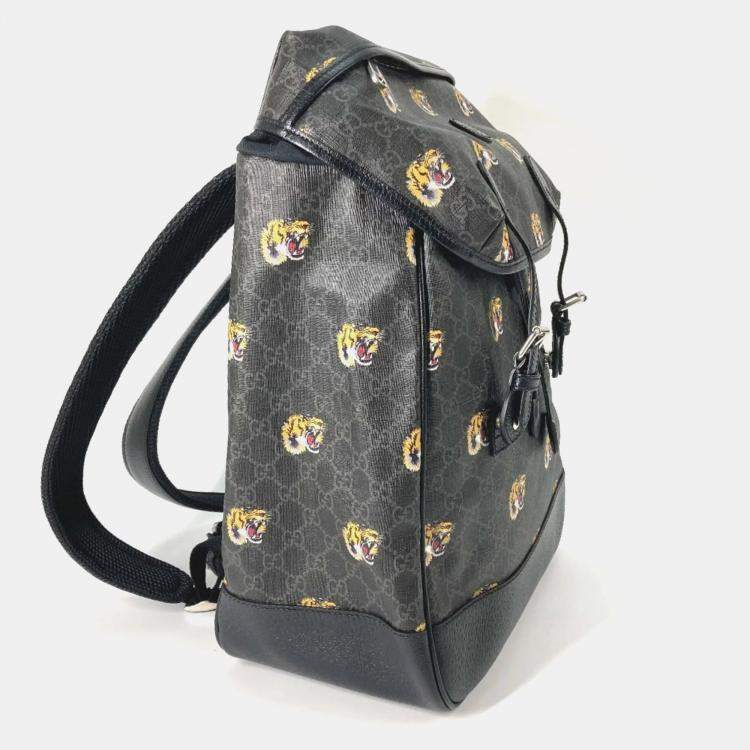 Pre Owned Gucci Interlocking G Medium Tiger Backpack In Gg Supreme Canvas Black