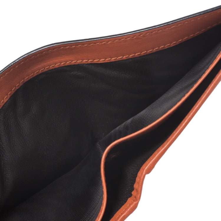 مملوكة مسبقًا Gucci Orange Crocodile Bifold Wallet