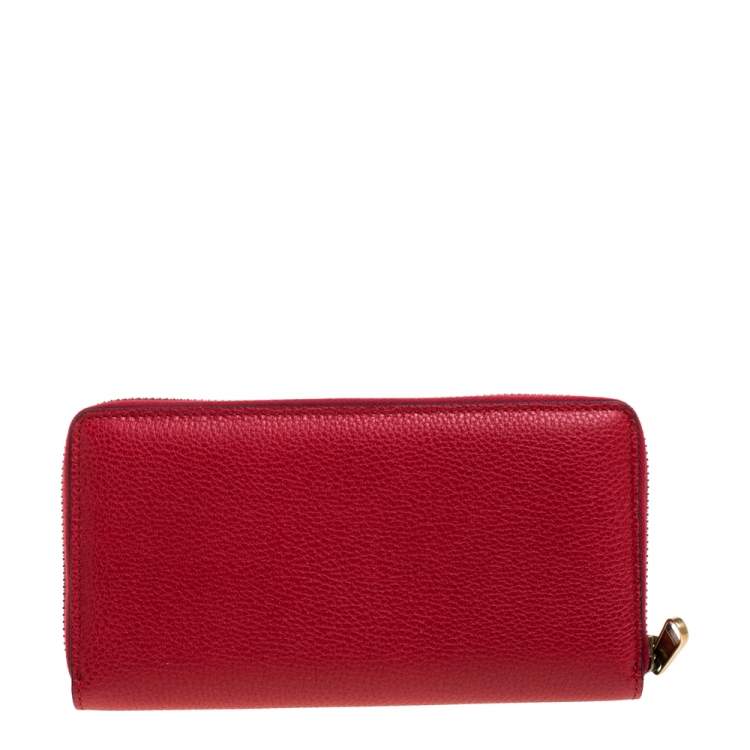 Pre Owned Gucci Red Grained Leather Logo Zip Around Continental Wallet