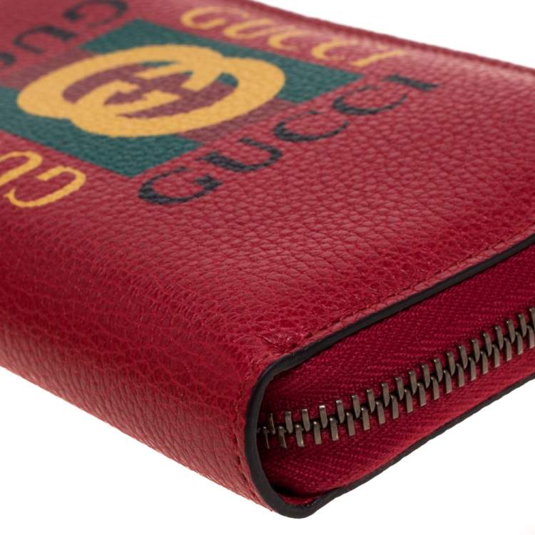 Pre Owned Gucci Red Grained Leather Logo Zip Around Continental Wallet
