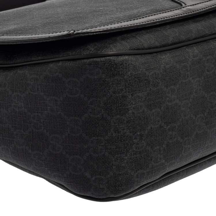 Pre Owned Gucci Black GG Supreme Canvas Messenger Bag