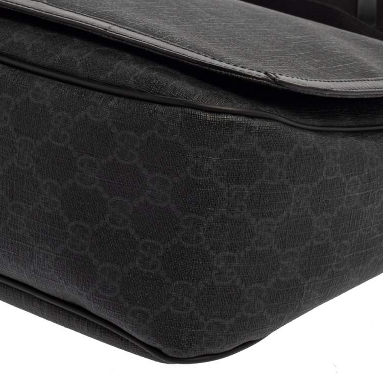 Pre Owned Gucci Black GG Supreme Canvas Messenger Bag