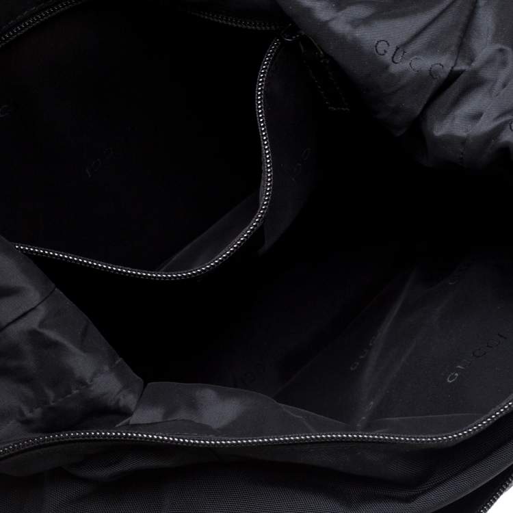 Pre Owned Gucci Black Nylon Messenger Bag