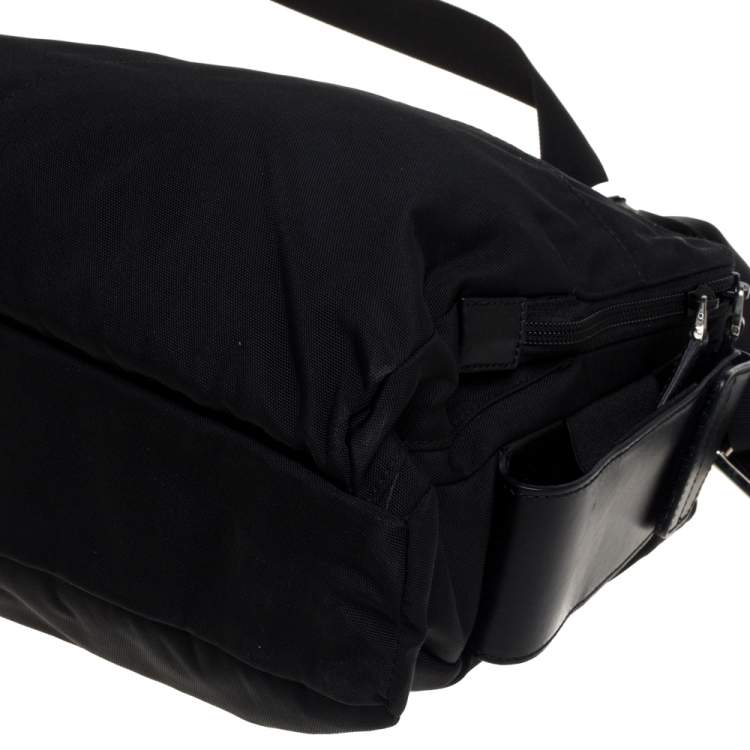 Pre Owned Gucci Black Nylon Messenger Bag