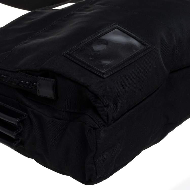 Pre Owned Gucci Black Nylon Messenger Bag