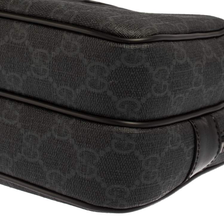 Pre Owned Gucci Black GG Supreme Canvas Wristlet Pouch